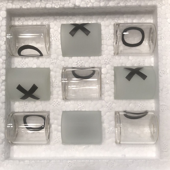 Glass TIC-TAC-TOE drinking set game - Picture 7 of 7